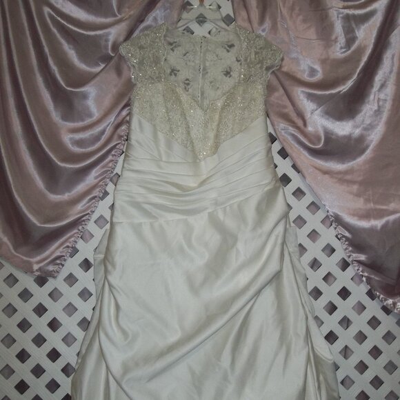 David's Bridal wedding Dress Plus Size 18W - Picture 1 of 10